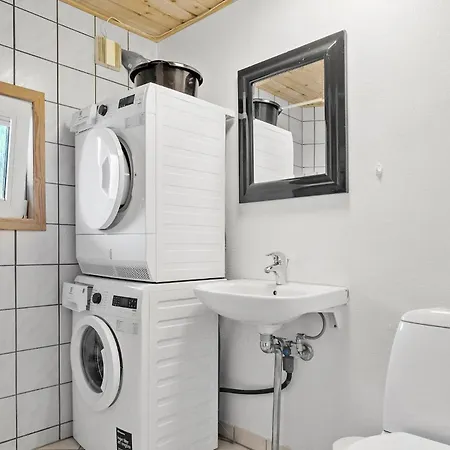 Semesterbostad Beautiful In With Sauna